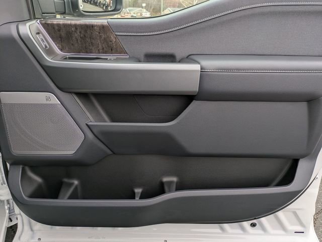 New 2026 Ford F350 Lariat w/ Black Appearance Package image 39