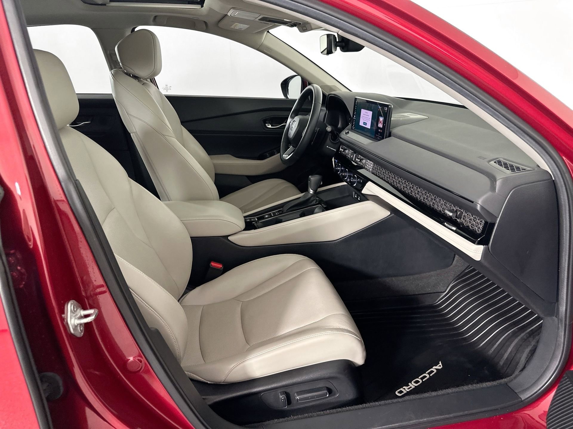 Used 2024 Honda Accord Touring image 25