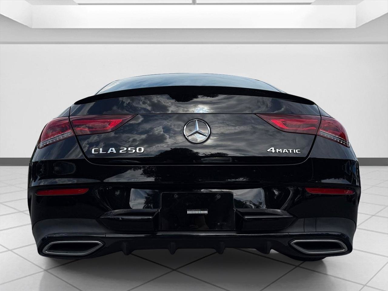 Used 2023 Mercedes-Benz CLA 250 4MATIC image 4