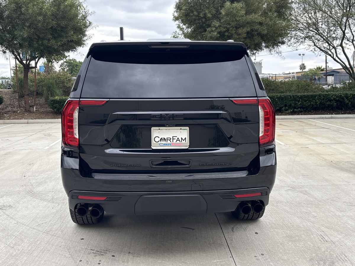 Used 2021 GMC Yukon Denali w/ Denali Premium Package image 4
