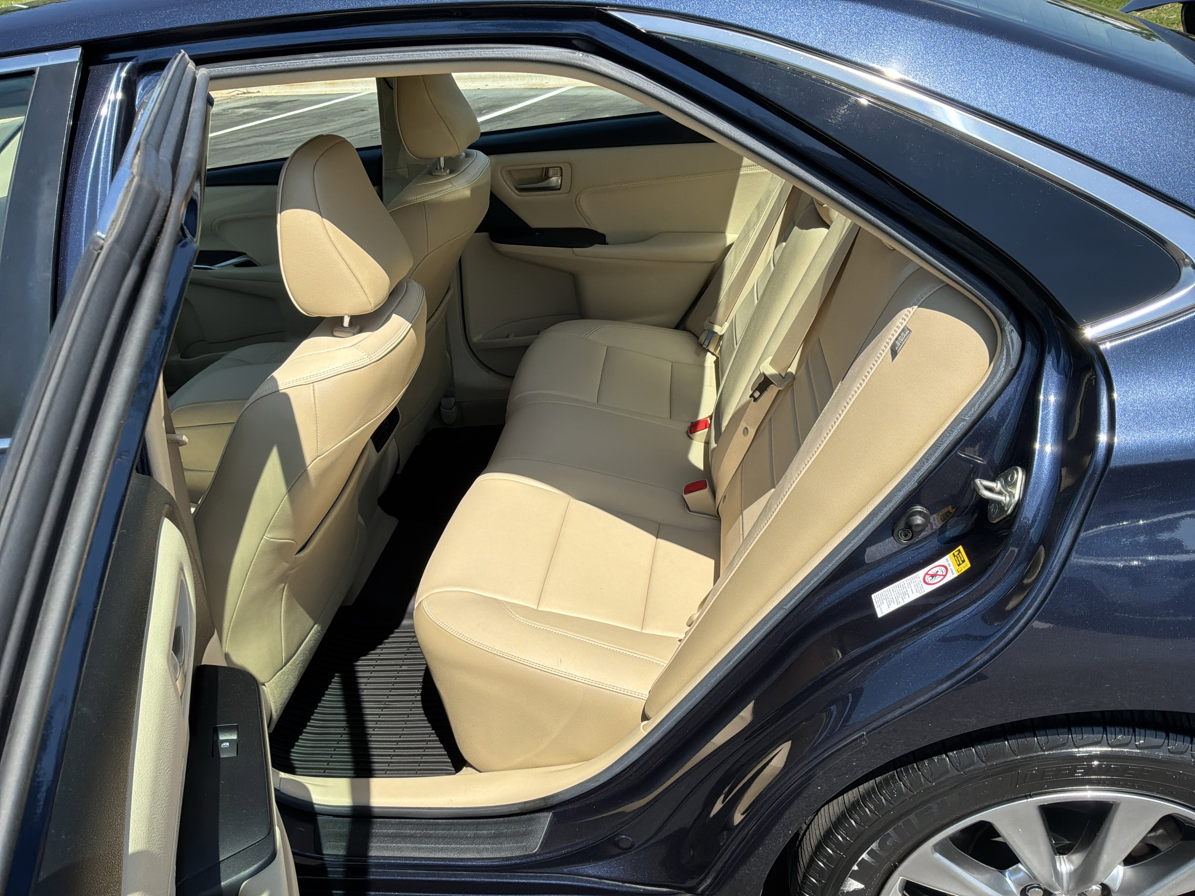 Used 2017 Toyota Camry XLE FWD image 33
