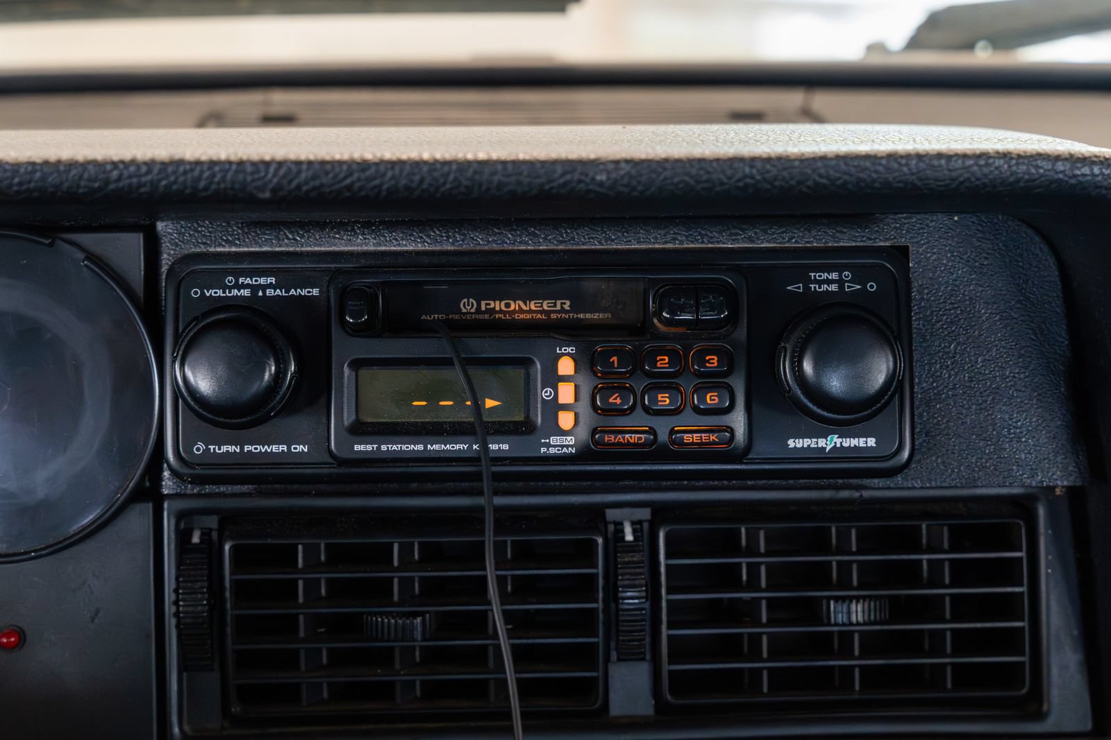 Used 1989 Volvo 240 DL RWD image 13