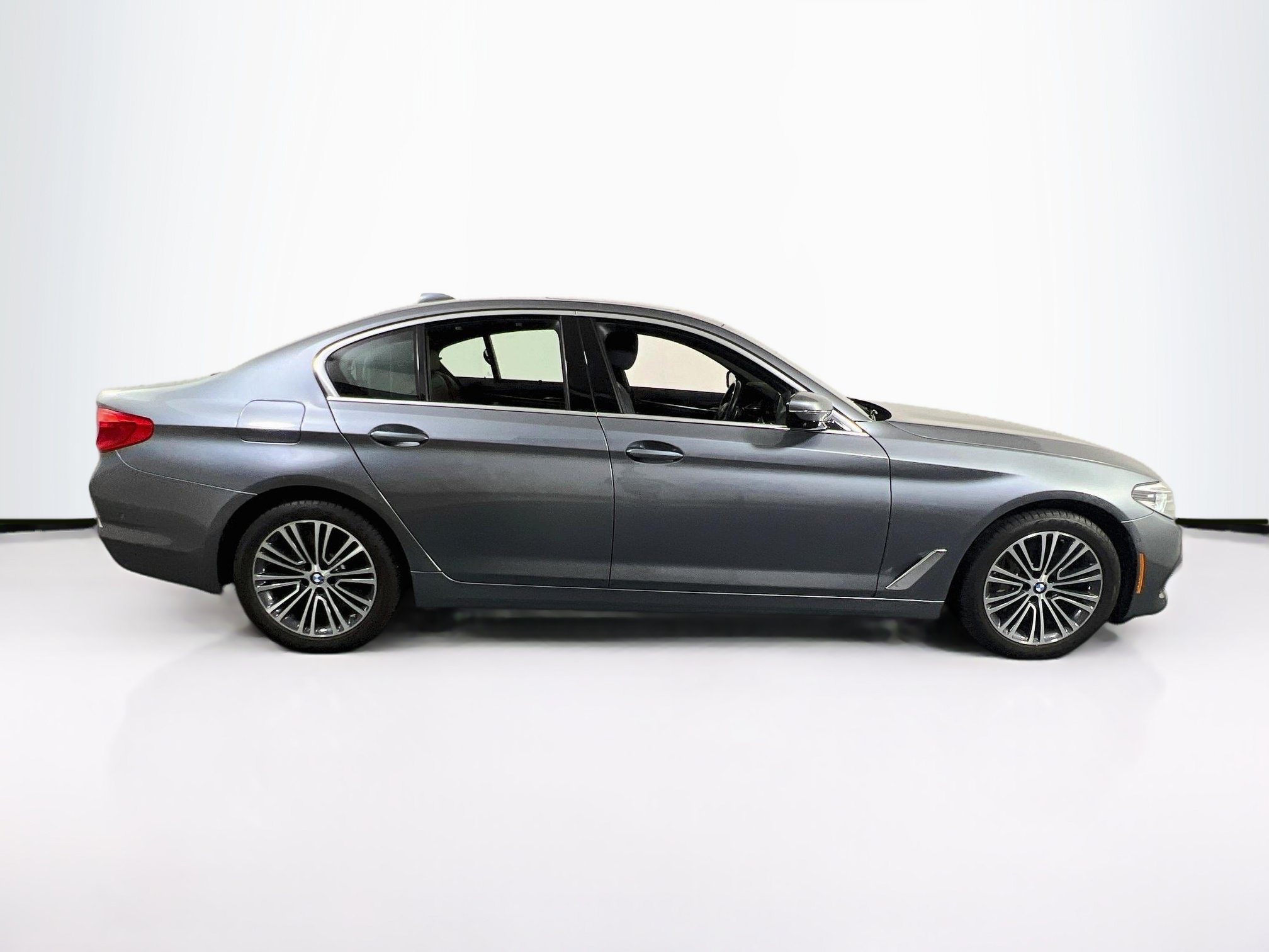Used 2020 BMW 540i xDrive w/ Executive Package AWD/4WD image 4