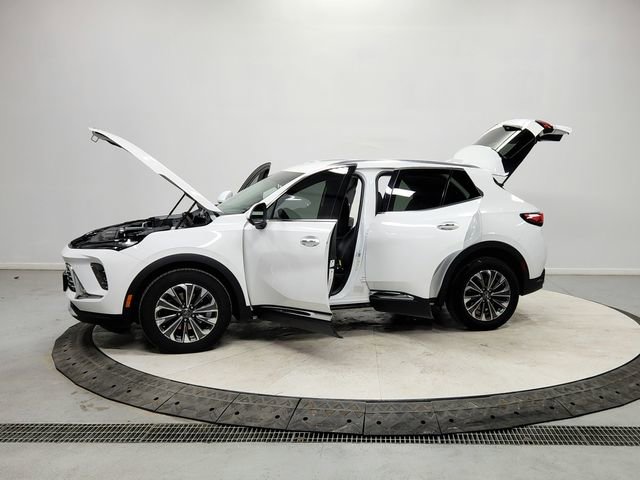 Used 2024 Buick Envision Preferred image 12