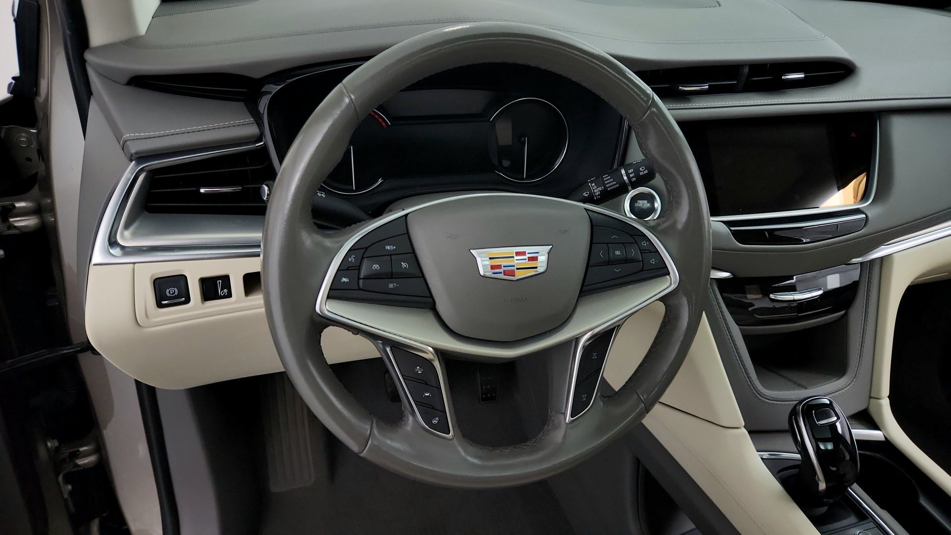 Certified 2023 Cadillac XT5 Premium Luxury AWD/4WD image 18