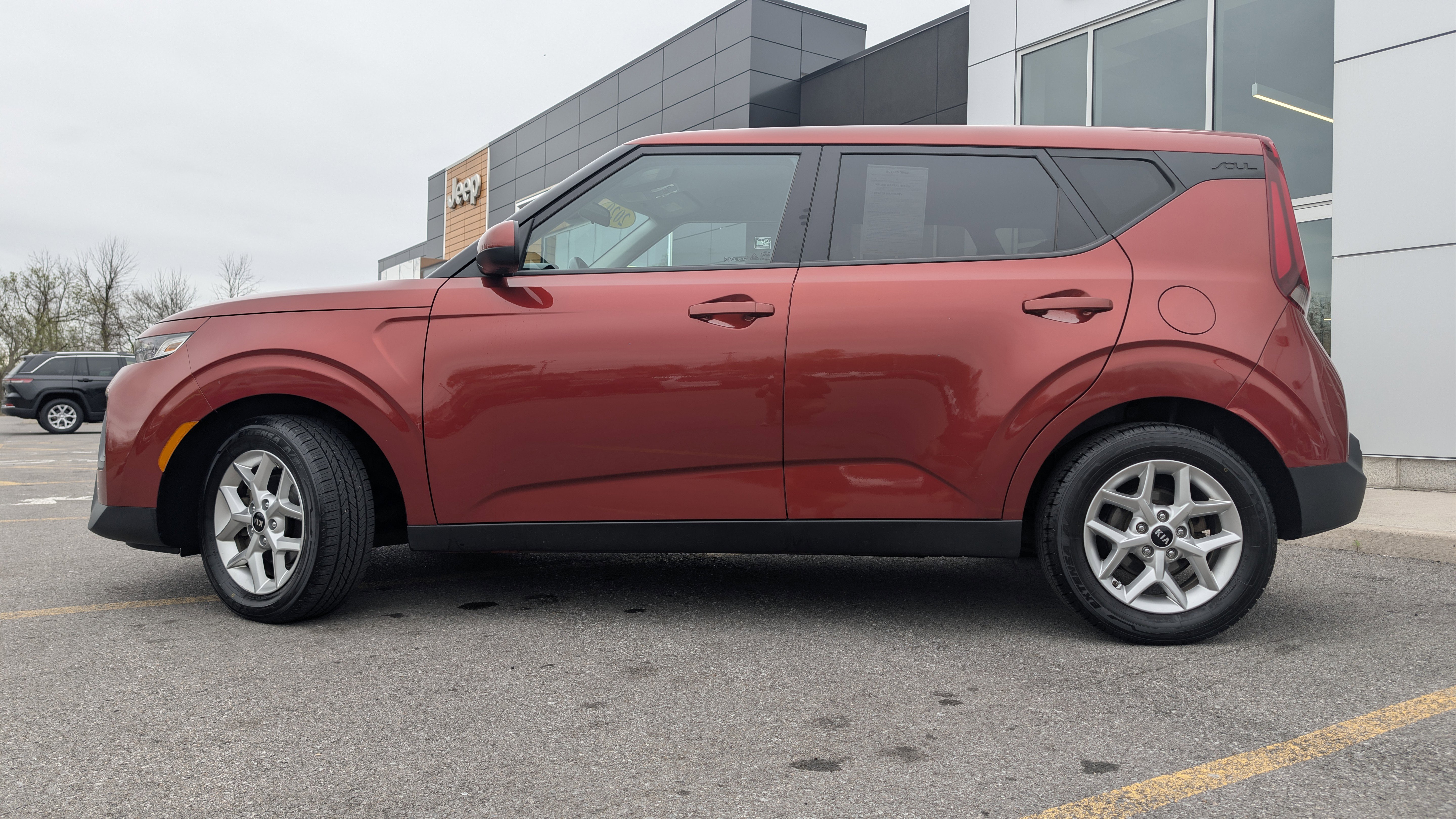 Used 2020 Kia Soul S FWD image 7