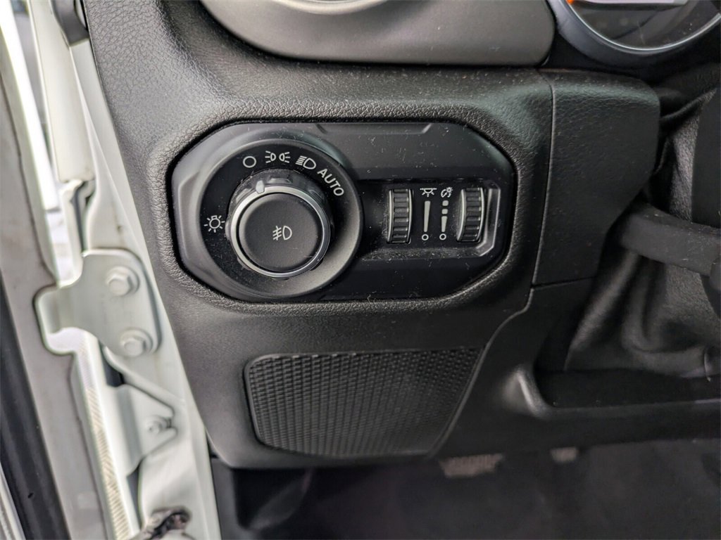Certified 2020 Jeep Wrangler Unlimited Sahara image 27