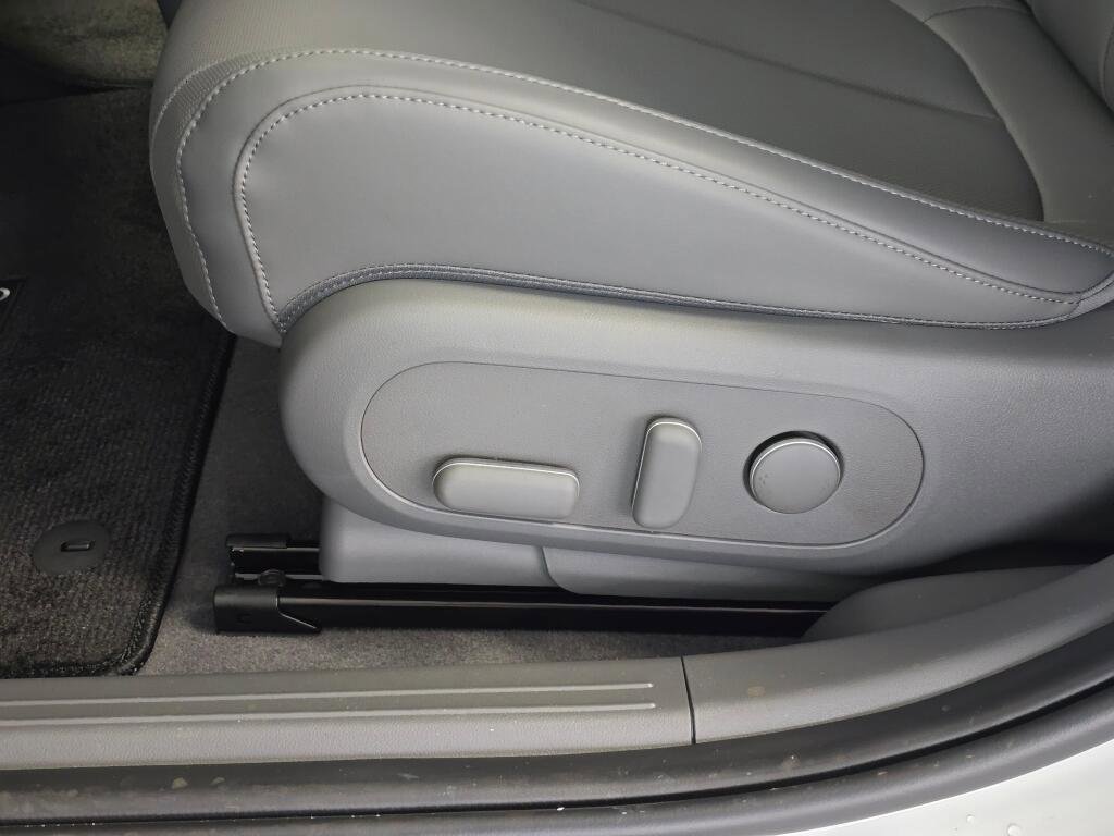 New 2026 Hyundai Ioniq 5 SEL image 21