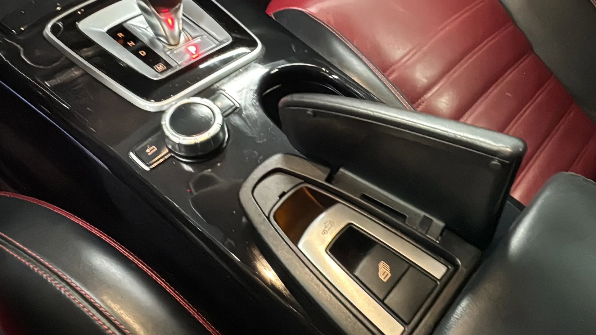 Used 2020 Mercedes-Benz SLC 300 image 19