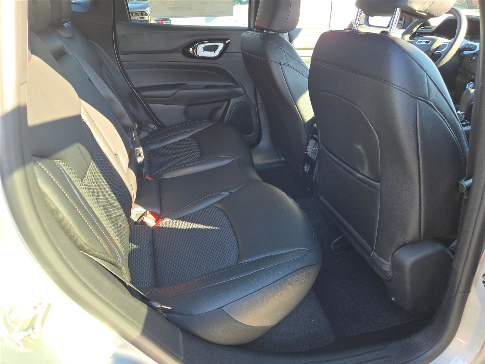 New 2026 Jeep Compass Latitude image 11