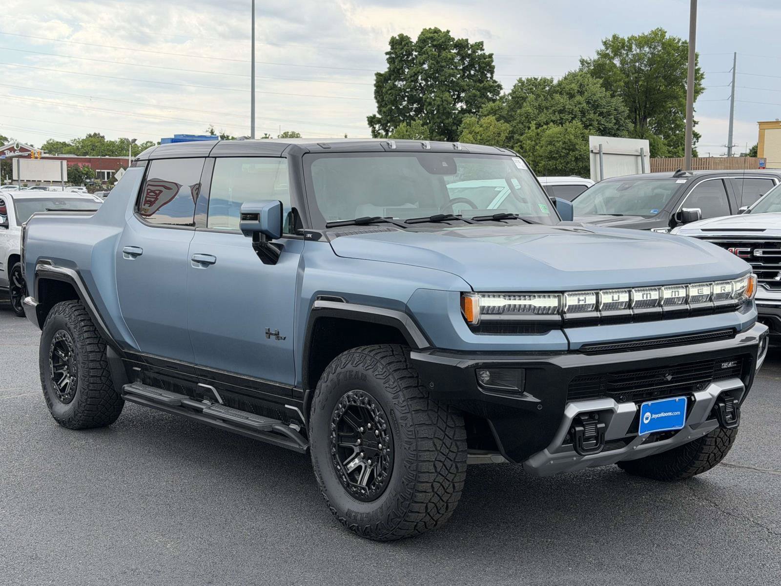 Used 2024 GMC Hummer EV 3X w/ Omega Edition AWD/4WD image 1