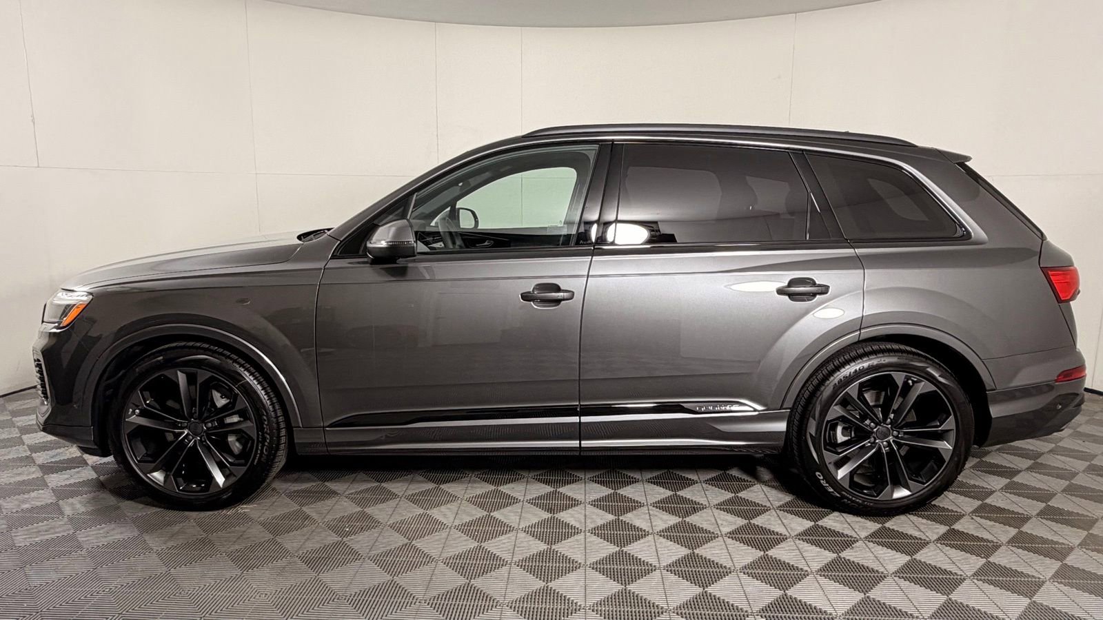 New 2026 Audi Q7 Premium Plus AWD/4WD image 6