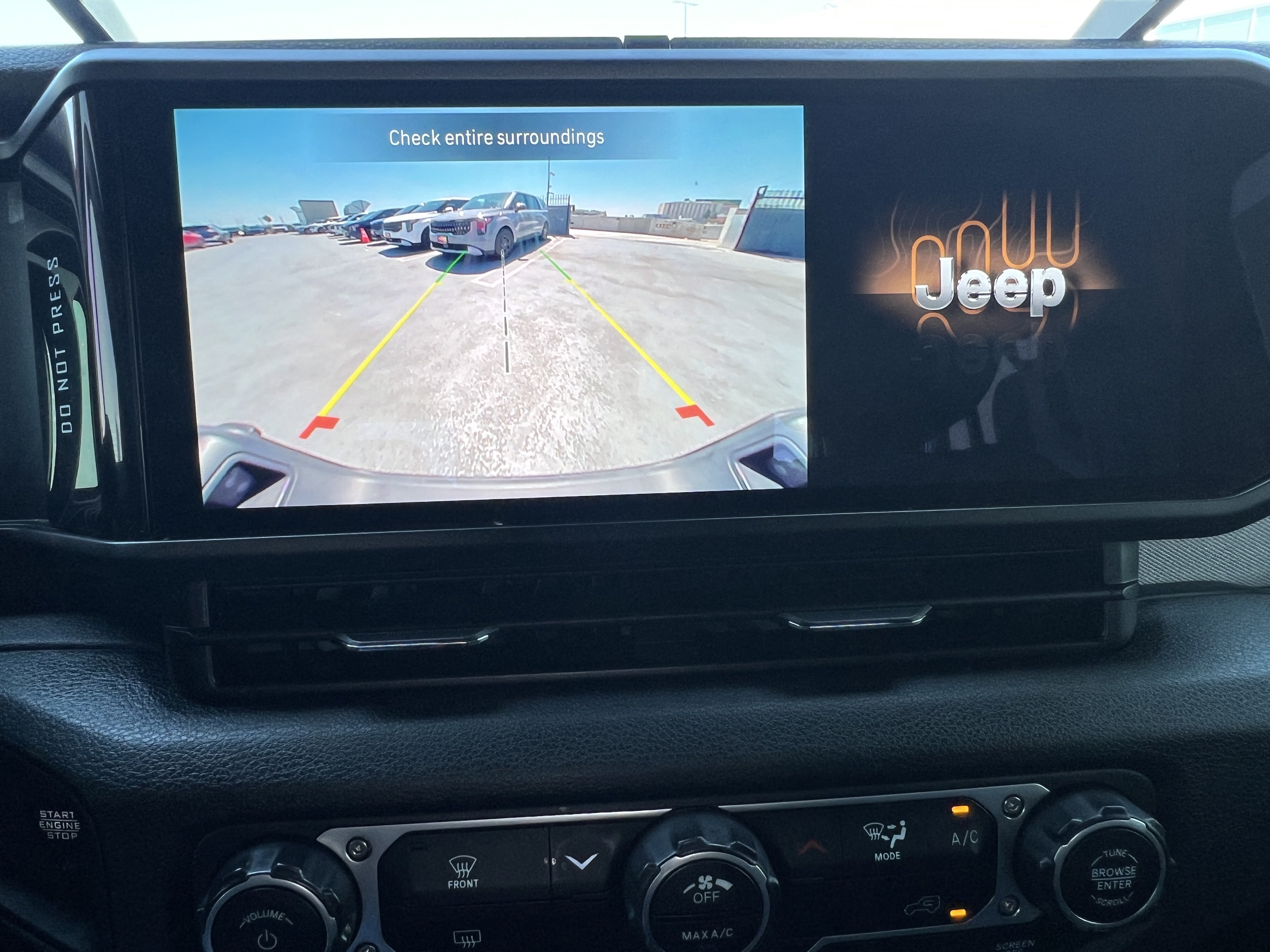 Used 2024 Jeep Gladiator Sport AWD/4WD image 30