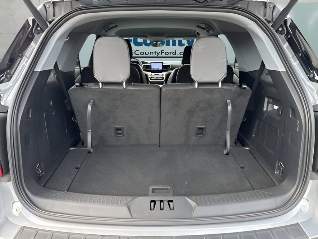 Used 2023 Ford Explorer XLT w/ Equipment Group 202A image 37