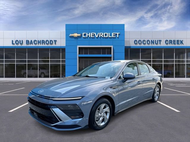 Used 2025 Hyundai Sonata SE FWD image 4