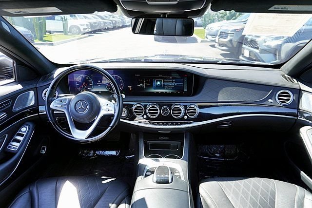 Used 2018 Mercedes-Benz S 560 Sedan image 30