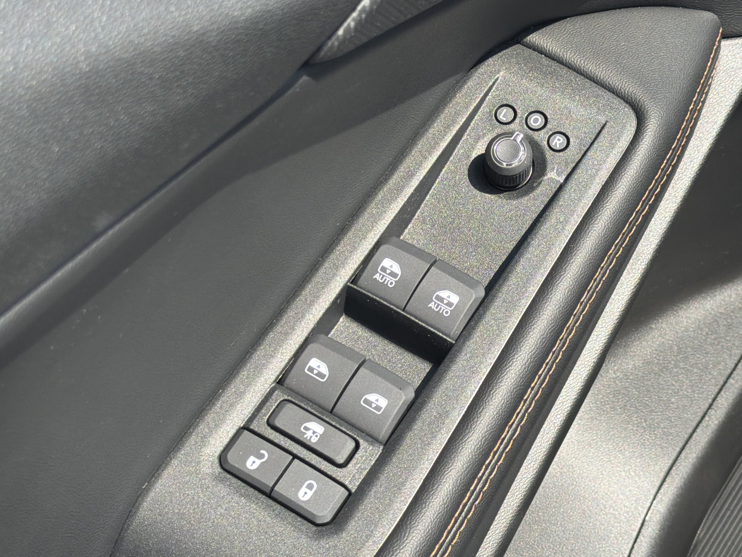 Used 2026 Jeep Cherokee Limited AWD/4WD image 19