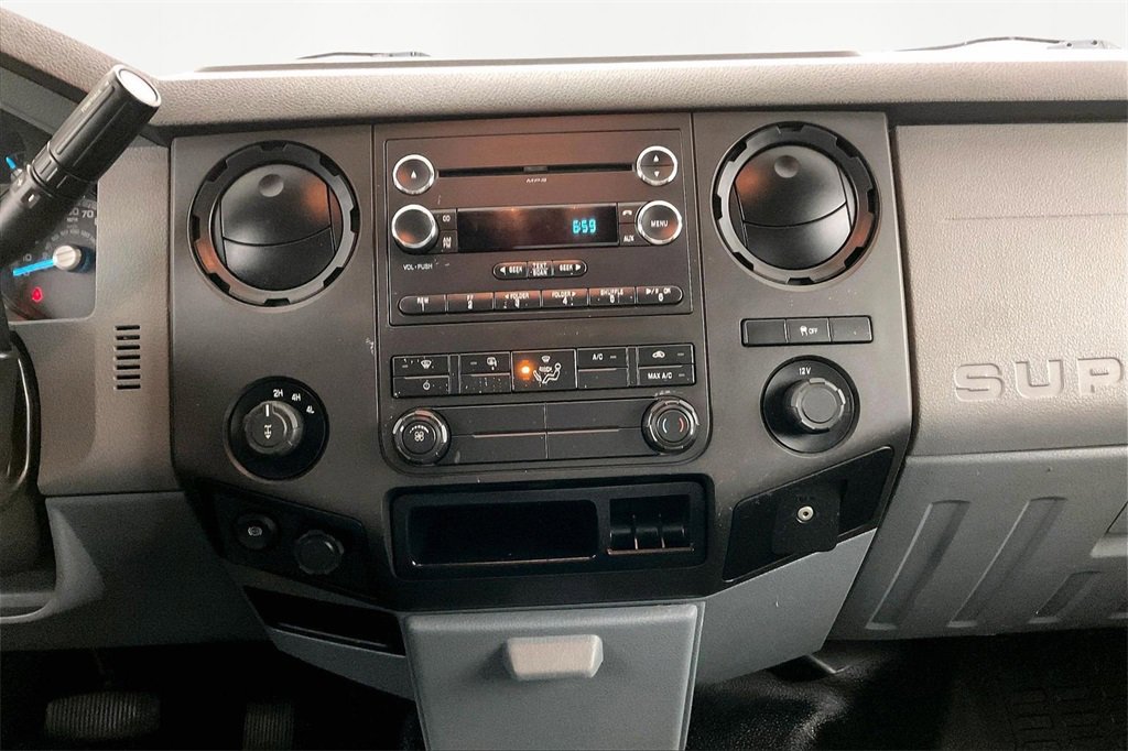 Used 2015 Ford F250 XL w/ Power Equipment Group image 9