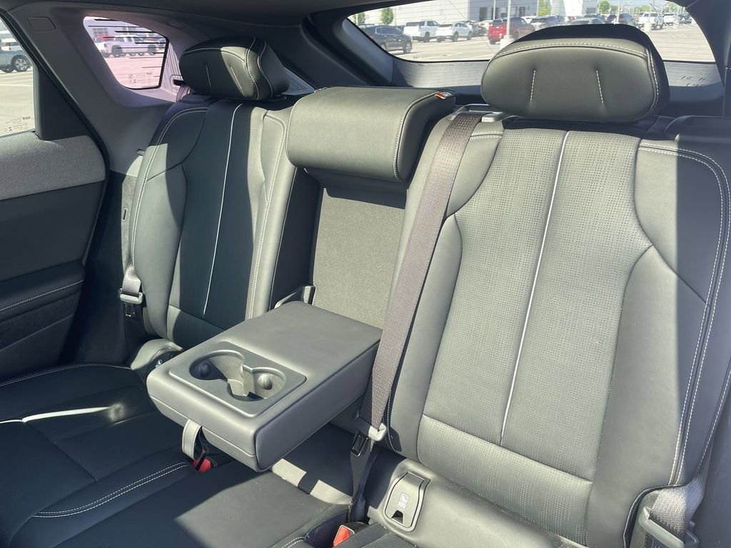 Certified 2025 Cadillac Optiq Luxury 2 w/ LPO, Floor Liner Package AWD/4WD image 27