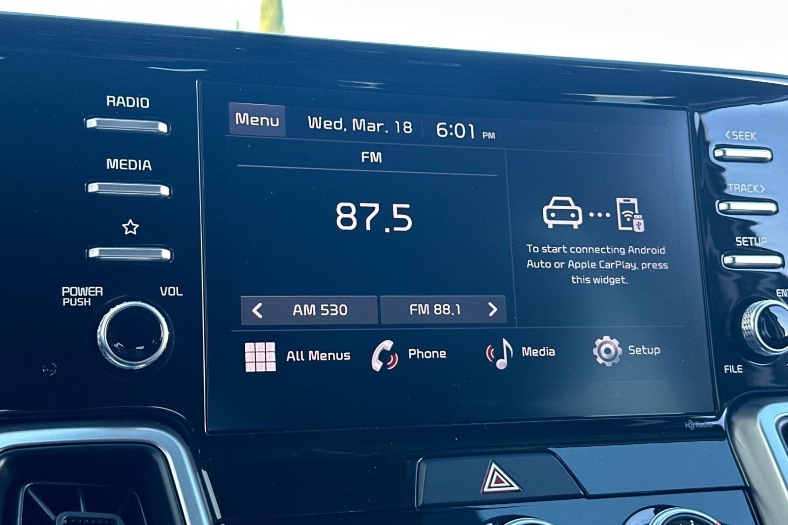 Used 2023 Kia Sorento LX image 22