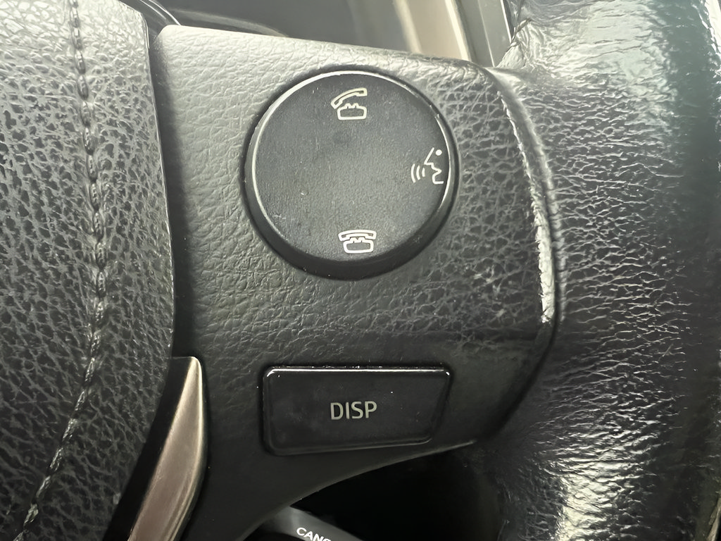 Used 2015 Toyota RAV4 Limited w/ Technology Package AWD/4WD image 27