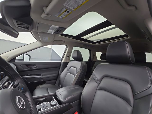 Used 2023 Nissan Pathfinder SL w/ SL Premium Package AWD/4WD image 22