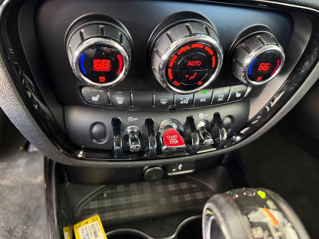 Used 2019 MINI Cooper Clubman ALL4 AWD/4WD image 23