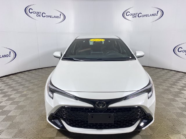 Used 2025 Toyota Corolla SE FWD image 2