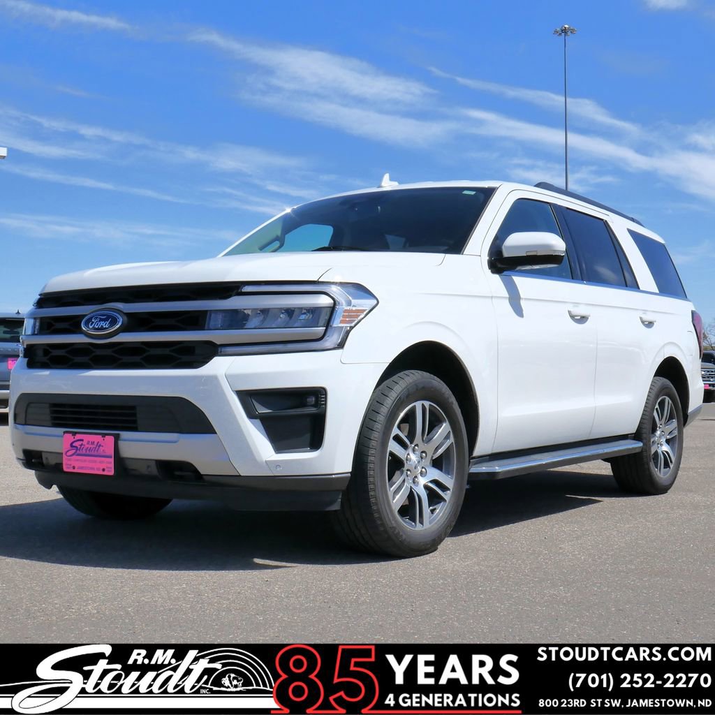 Used 2022 Ford Expedition XLT AWD/4WD image 1