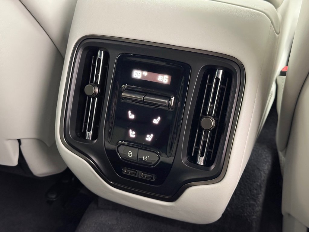 New 2025 Aston Martin DBX 707 image 28