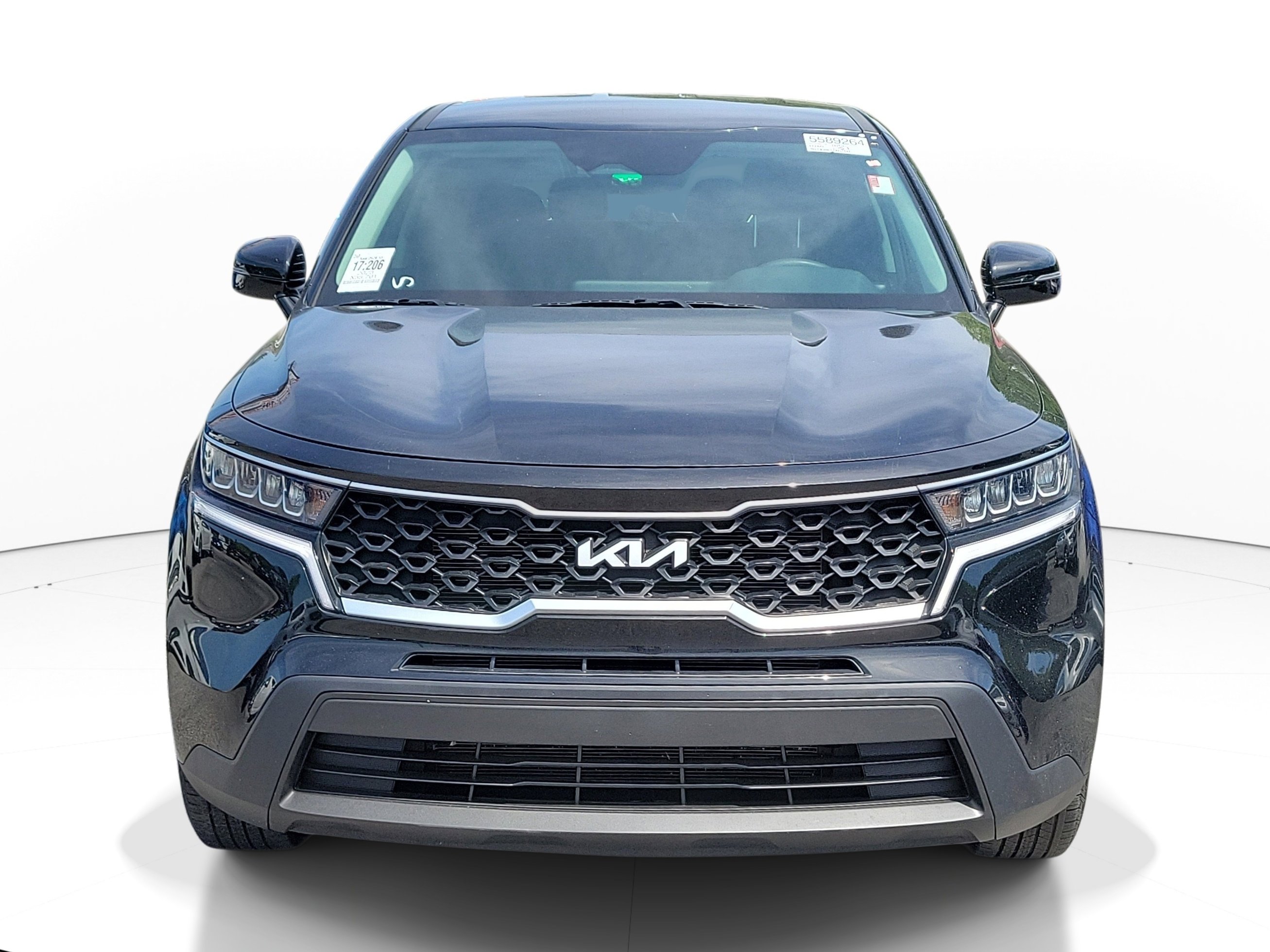 Used 2023 Kia Sorento LX image 2