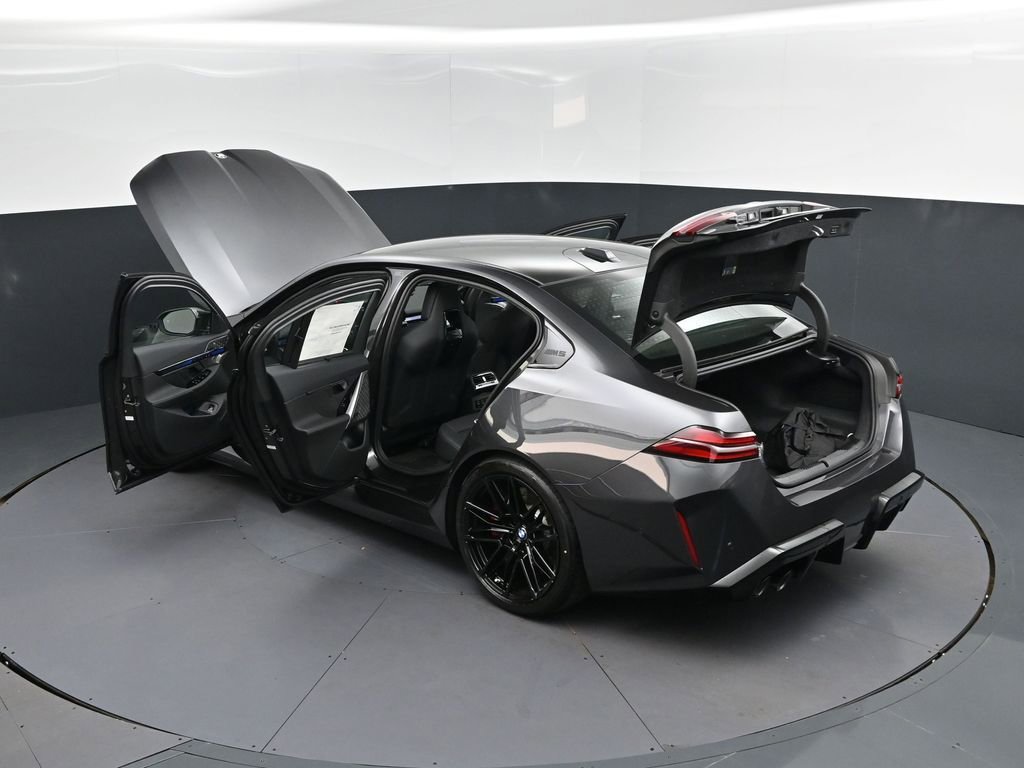 New 2026 BMW M5 w/ Executive Package AWD/4WD image 2