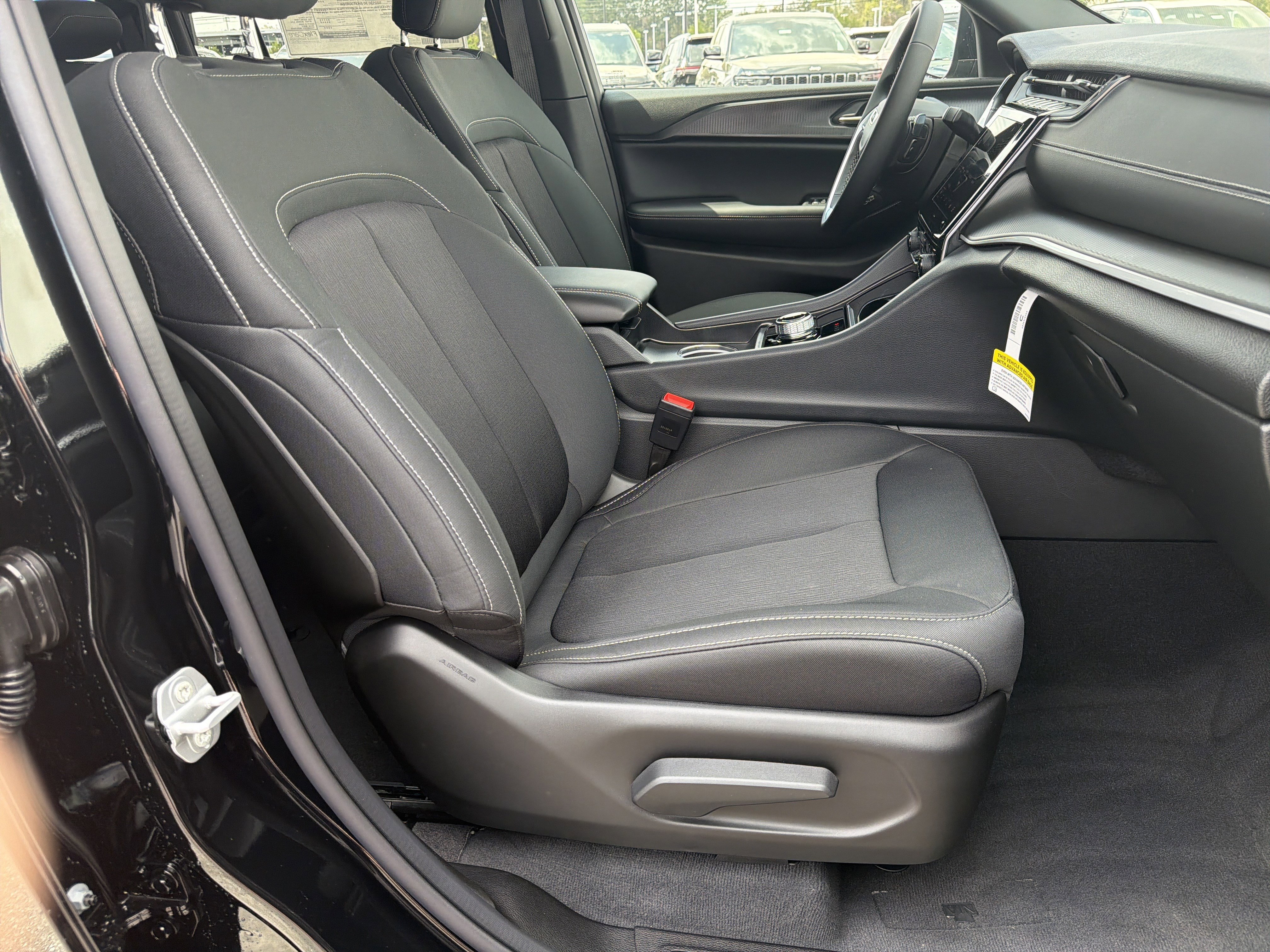 New 2026 Jeep Grand Cherokee Laredo w/ Trailer Tow Package image 16