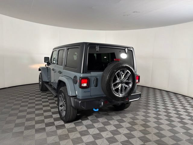 Used 2024 Jeep Wrangler Unlimited w/ Convenience Group AWD/4WD image 15