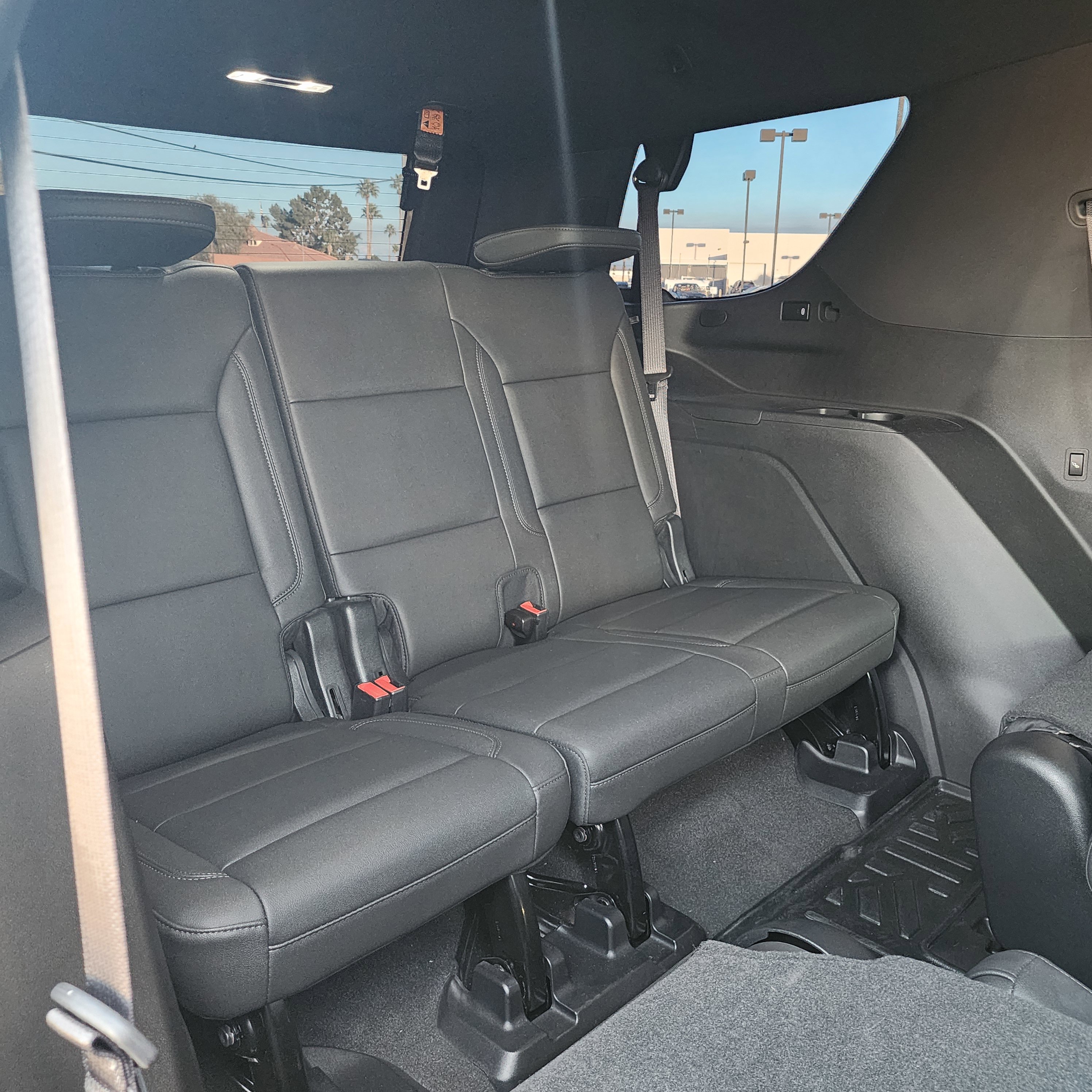 Used 2023 Chevrolet Tahoe LT w/ Luxury Package image 18