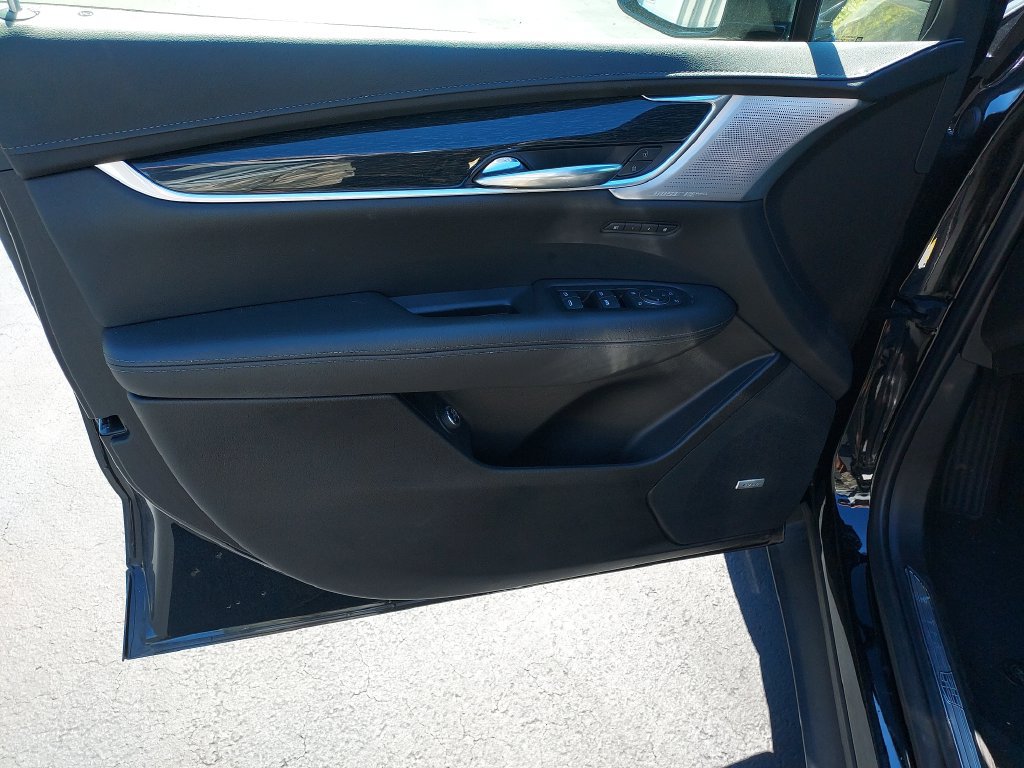 Used 2022 Cadillac XT5 Premium Luxury AWD/4WD image 14