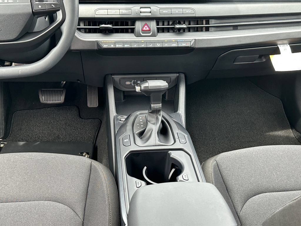 New 2026 Kia K4 FWD image 12