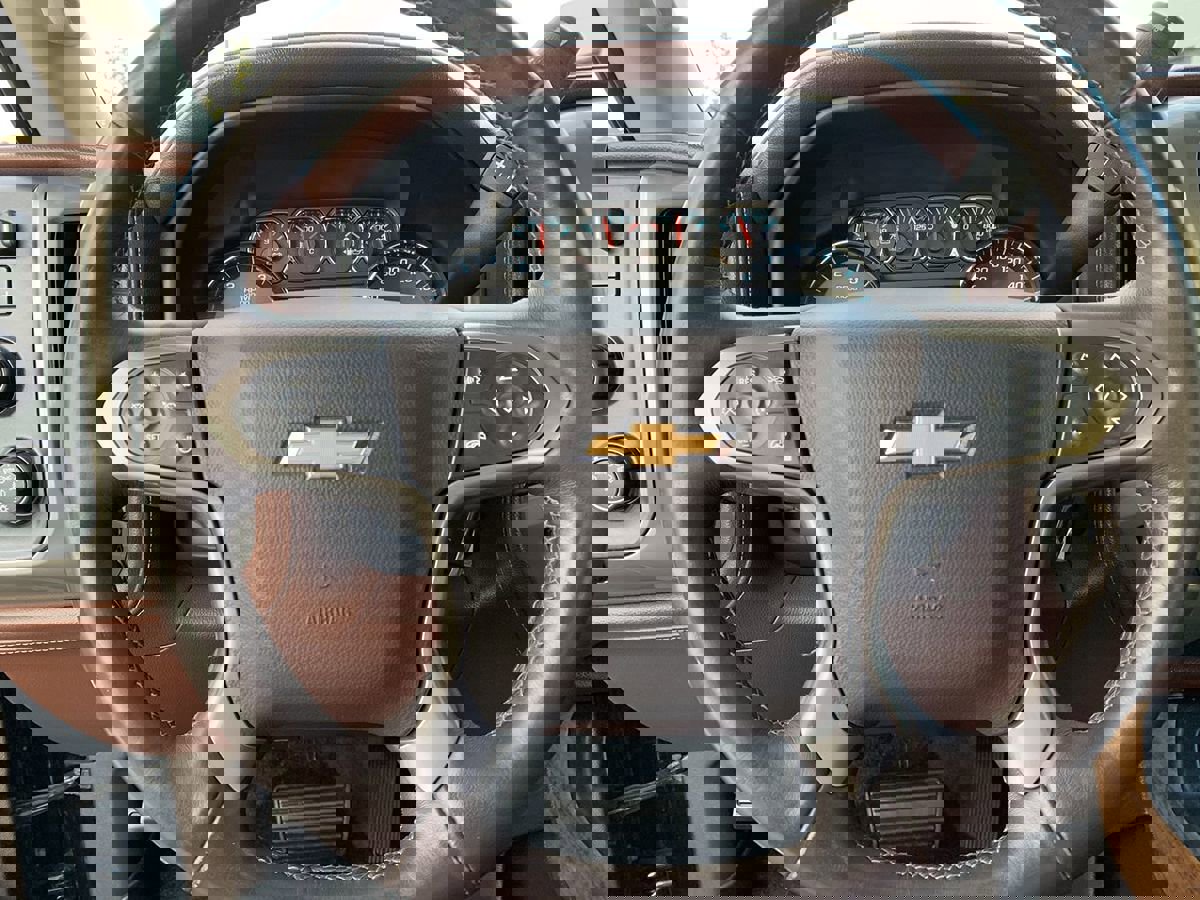 Used 2015 Chevrolet Silverado 3500 High Country image 18