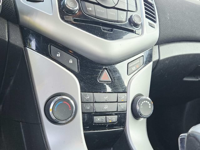 Used 2014 Chevrolet Cruze LT FWD image 11