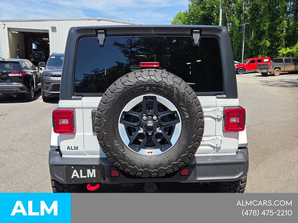 Used 2022 Jeep Wrangler Unlimited Rubicon w/ Cold Weather Group AWD/4WD image 14