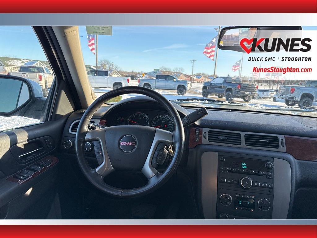 Used 2014 GMC Yukon XL SLT w/ SLT-2 Equipment Package image 34