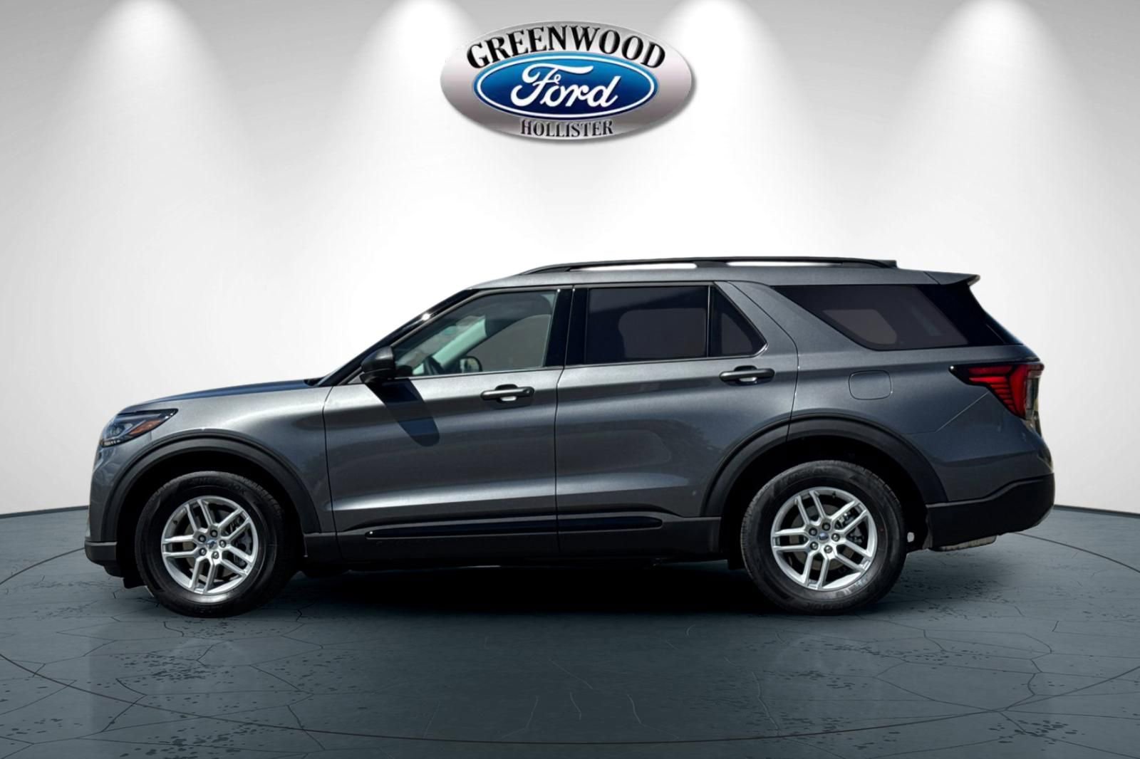 New 2026 Ford Explorer Active RWD image 7