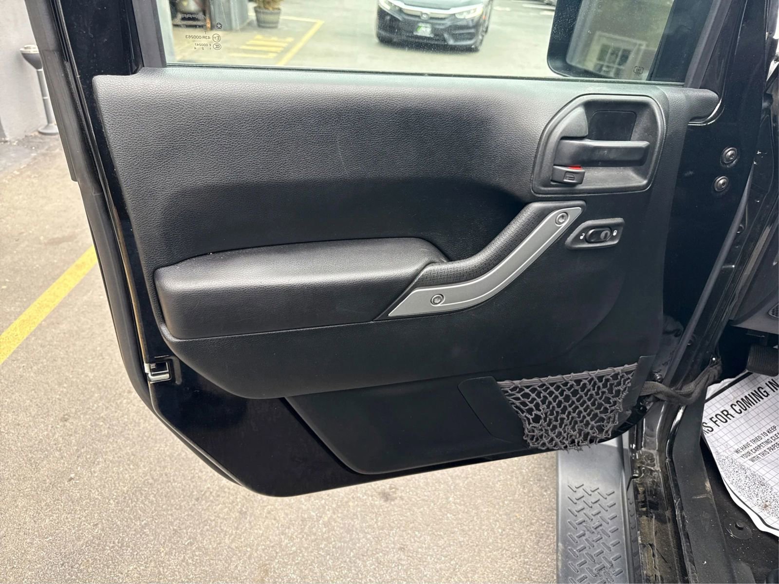 Used 2017 Jeep Wrangler Unlimited Sahara w/ Connectivity Group AWD/4WD image 18