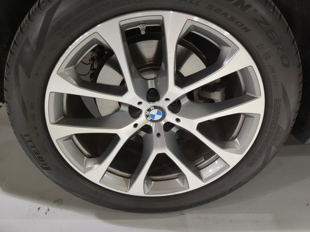 Certified 2024 BMW X5 xDrive40i w/ Premium Package image 7