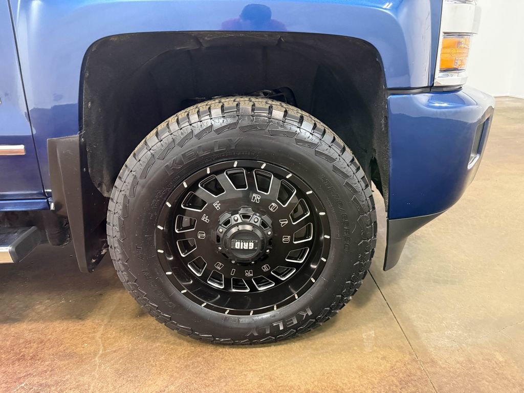 Used 2015 Chevrolet Silverado 2500 High Country w/ Duramax Plus Package image 89