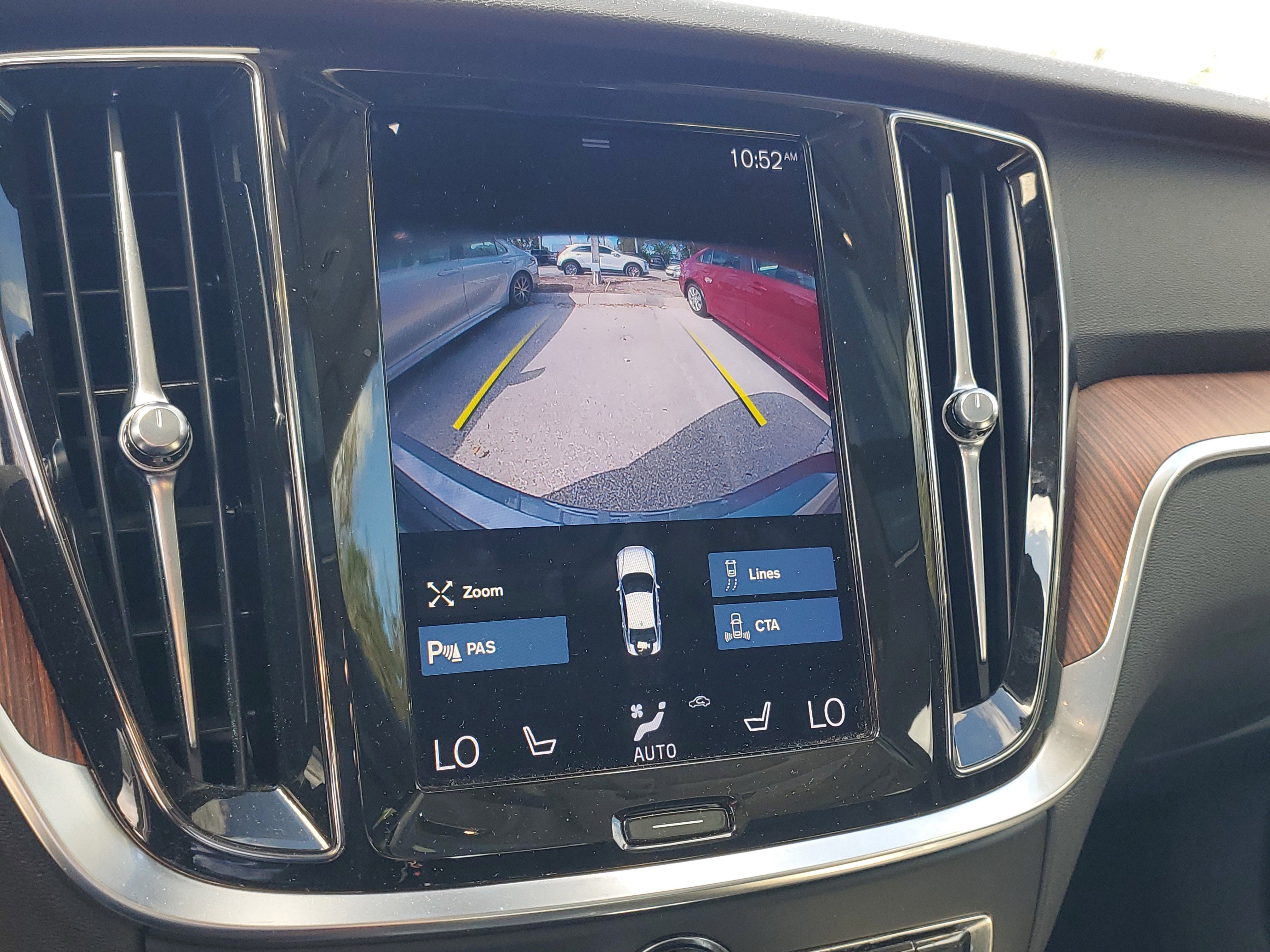 Used 2021 Volvo S60 T5 Momentum w/ Premium Package image 19