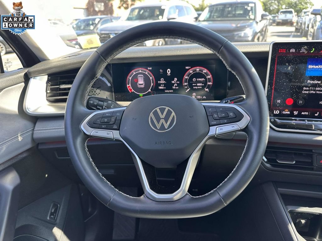 Used 2026 Volkswagen Tiguan SE AWD/4WD image 13
