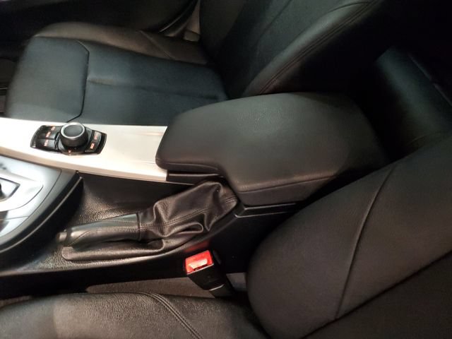 Used 2018 BMW 320i xDrive Sedan AWD/4WD image 27