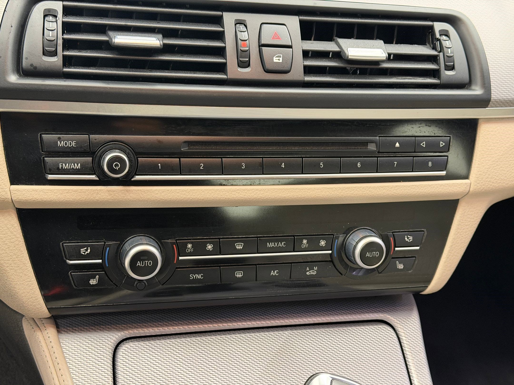 Used 2014 BMW 535d Sedan image 25