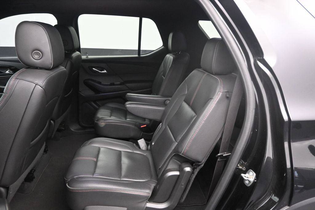 Used 2024 Chevrolet Traverse RS FWD image 15